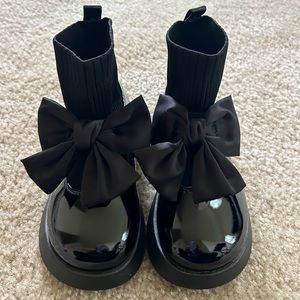 Best Bow Forward Sock Boots by Liv & Mia - Black / Size 13 - Brand New